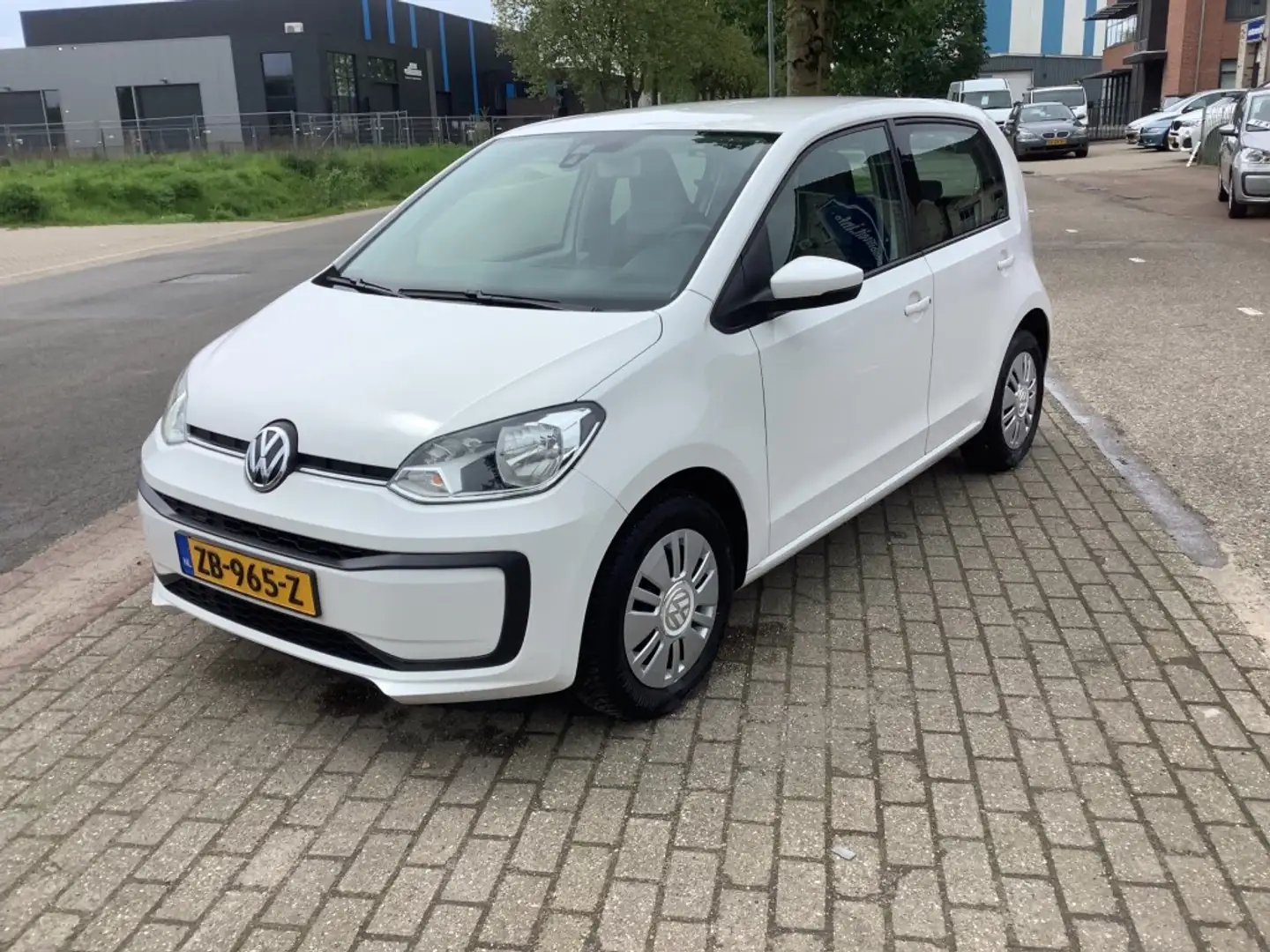 Volkswagen up! 1.0 BMT MOVE UP! Blanc - 1