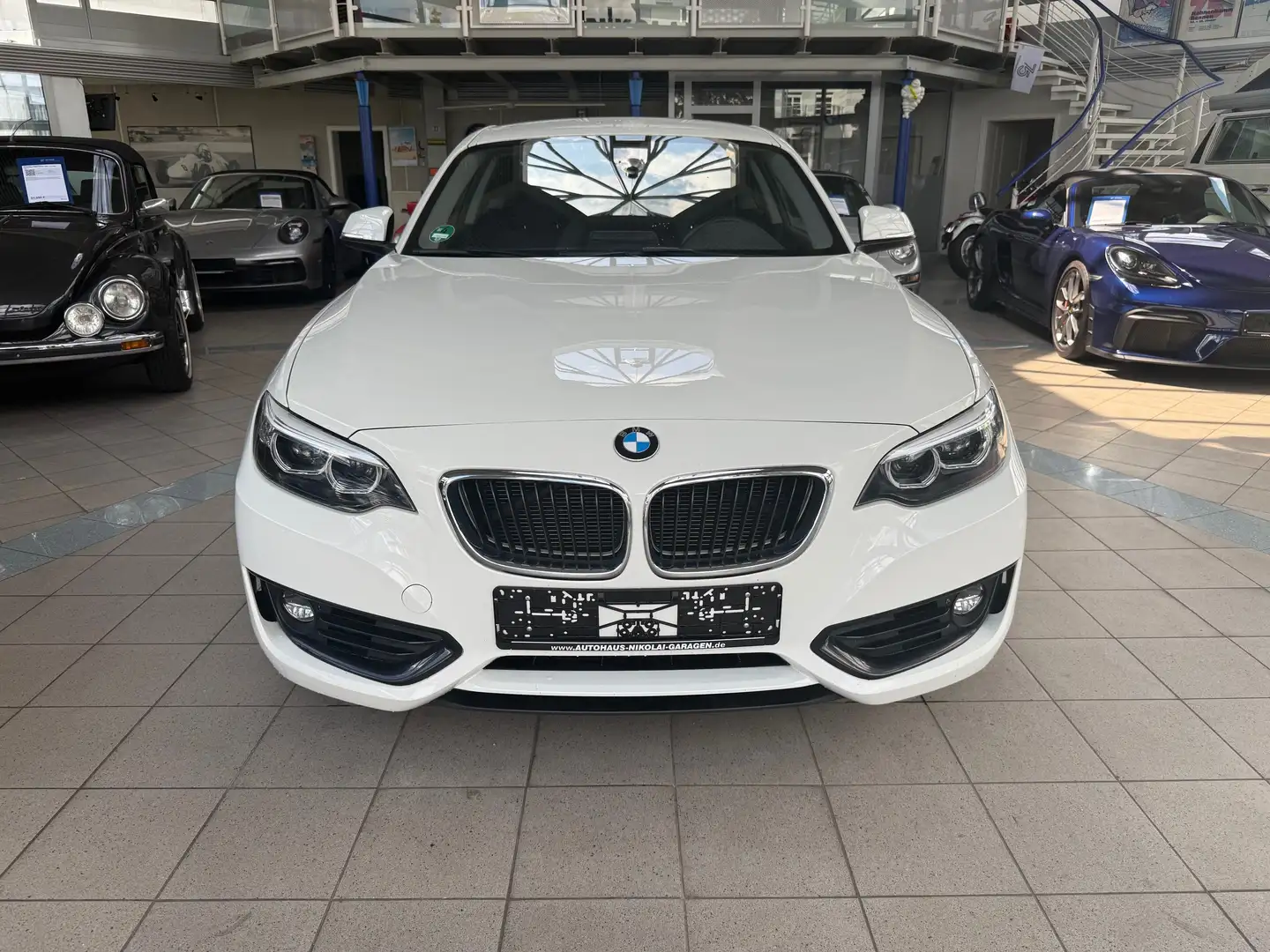 BMW 218 218 i Coupe Advantage Automatik bijela - 2