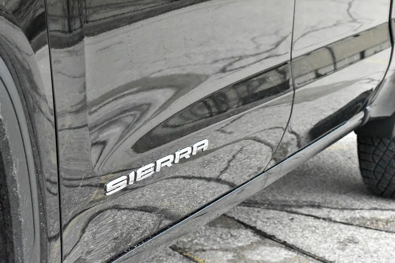 GMC Sierra 1500 снимка GMC Sierra 1500