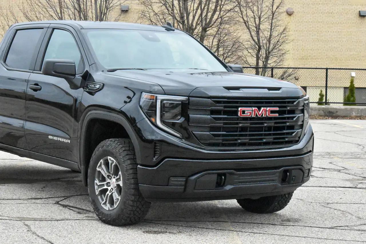 GMC Sierra 1500 снимка GMC Sierra 1500
