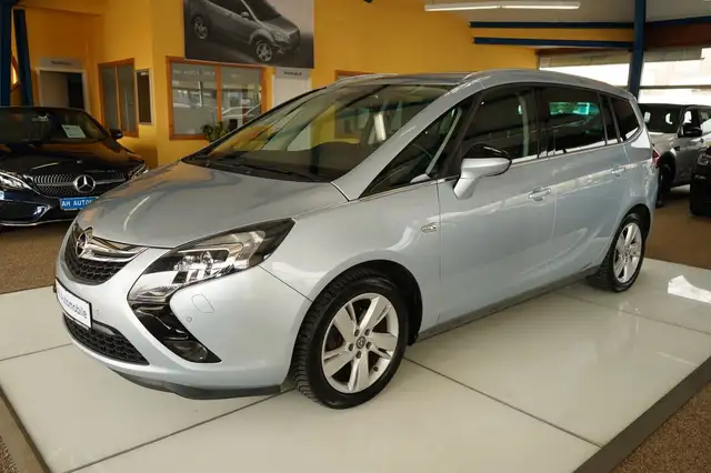 Opel Zafira C Tourer Innovation Bi-XENON / NAVI / PDC