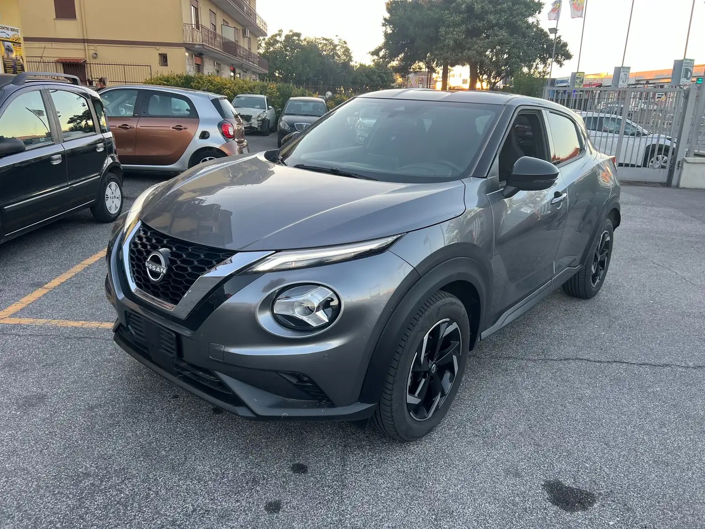 Nissan Juke Juke II 2020 1.0 dig-t N-Connecta 114cv PRONTA CON Grigio - 1