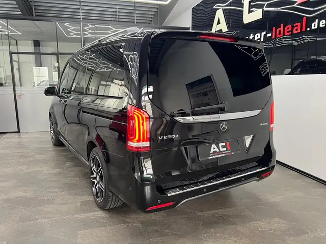 Mercedes-Benz V-Class view 7