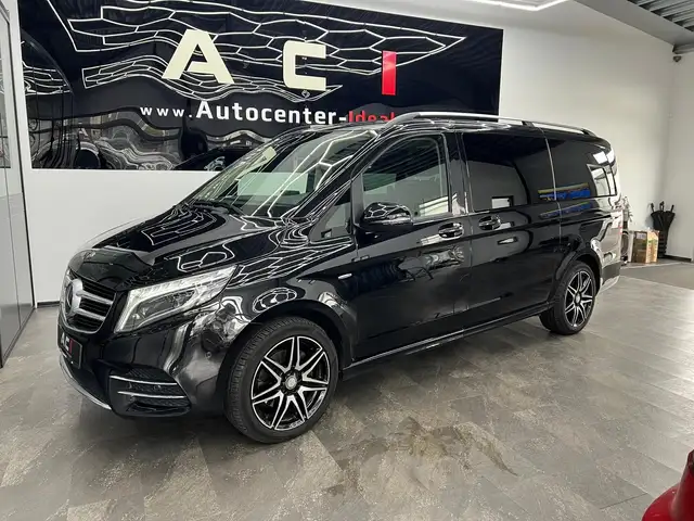 Mercedes-Benz V-Class view 3