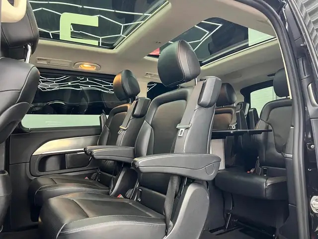 Mercedes-Benz V-Class view 15