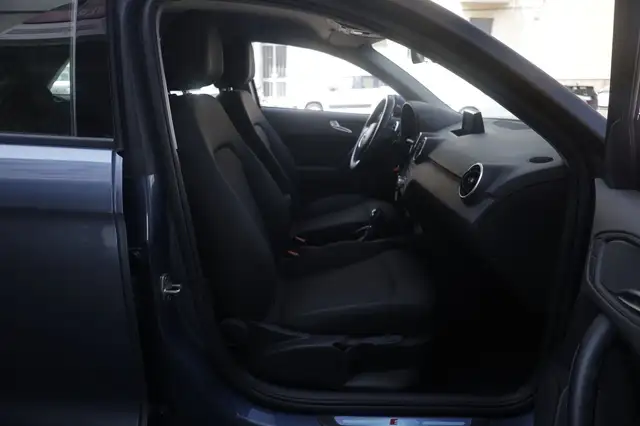 Audi A1 view 10