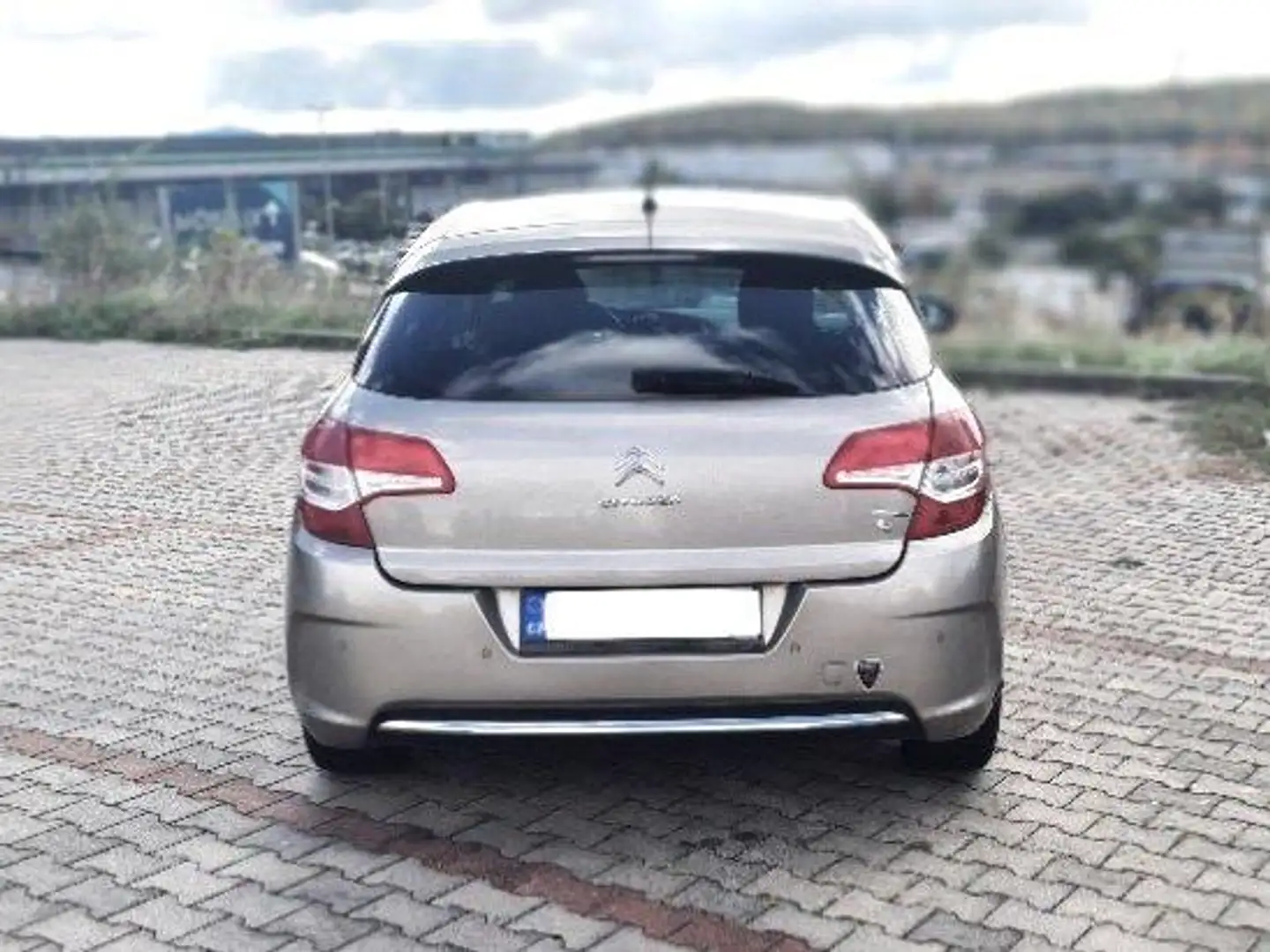Citroen C4 C4 1,6i + LPG Gekauft in Tschechien, Serviceheft Beige - 2