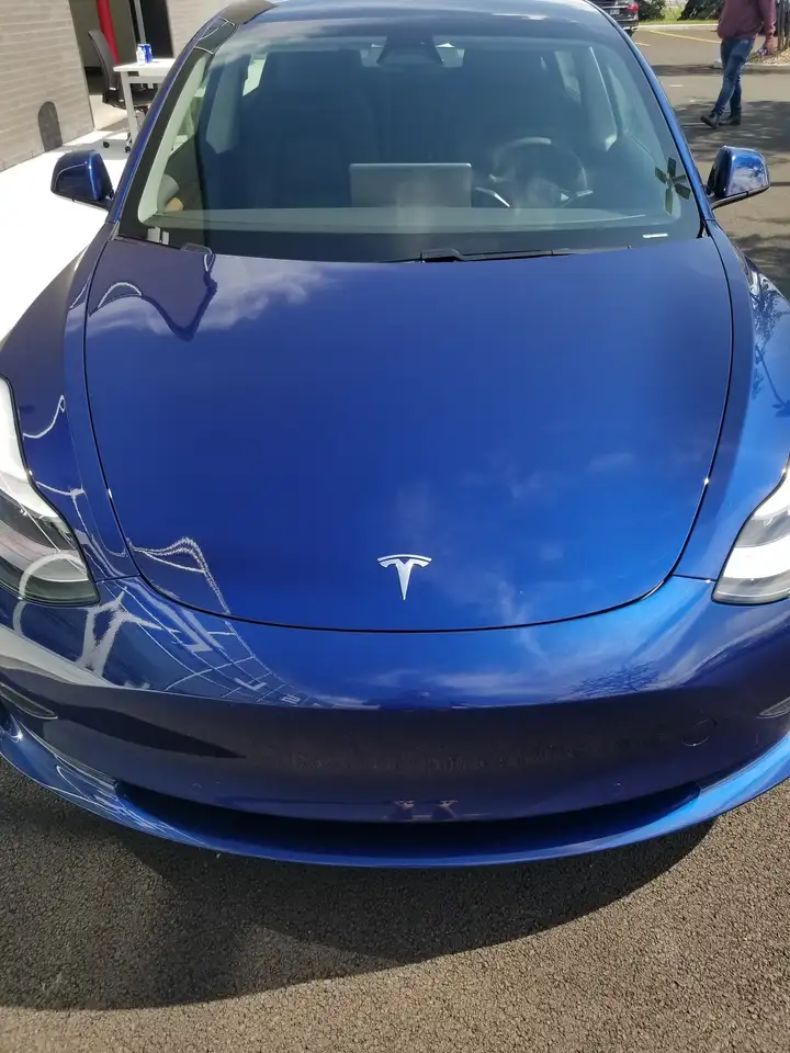 Tesla Model 3 снимка Tesla Model 3