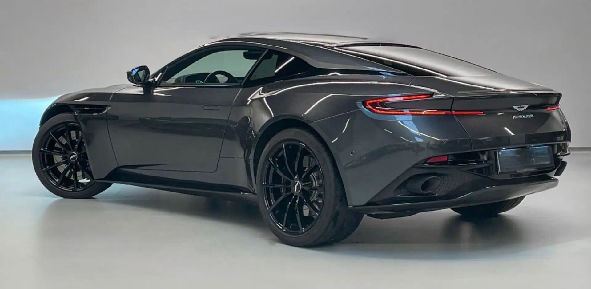 Aston Martin DB11 Only Rent/SOLO NOLEGGIO  Coupe 4.0 V8 auto Gris - 2