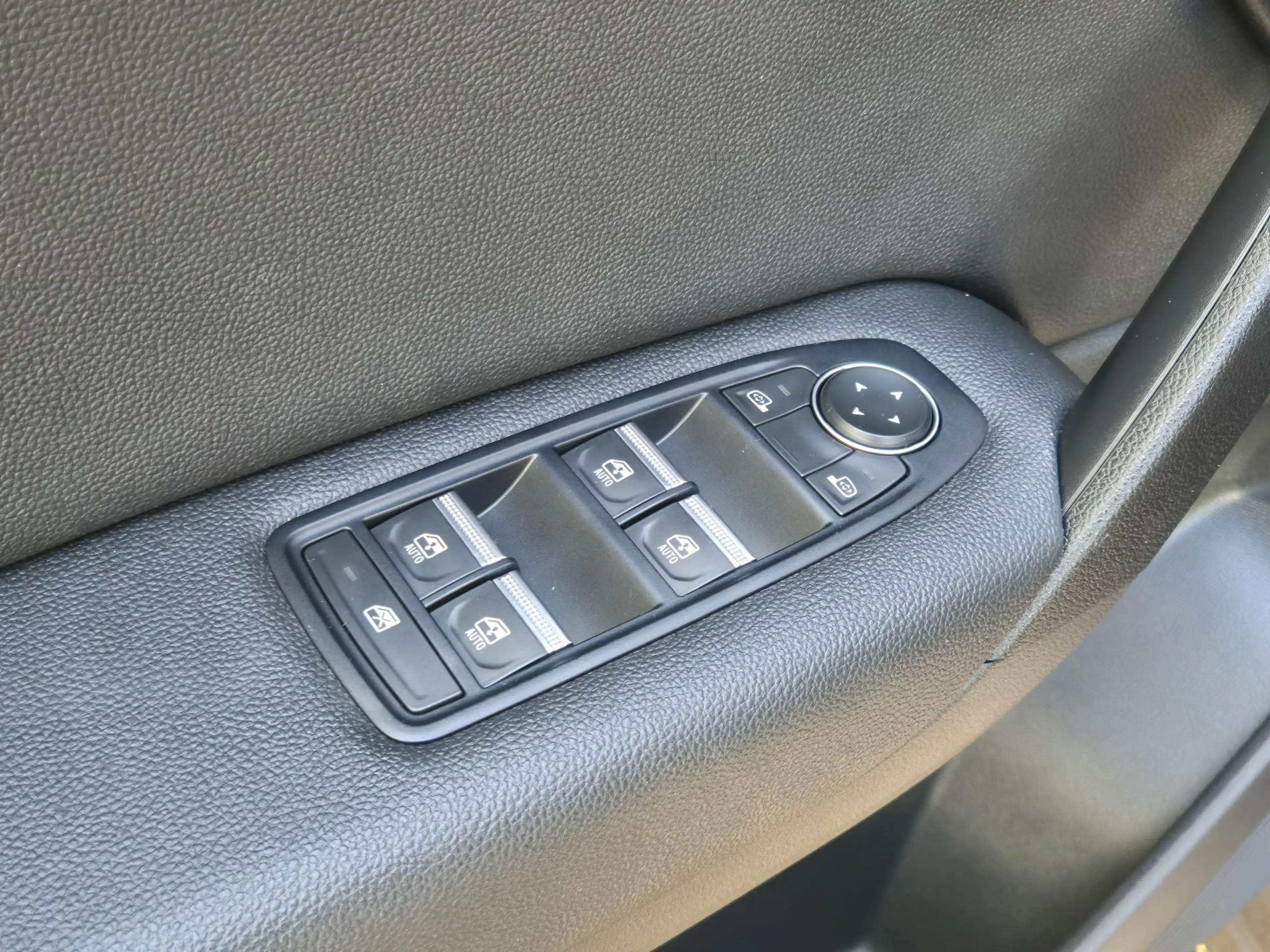 Renault Captur 1.6 E-Tech plug-in hybrid 160 SL Rive Gauche | Tre — photo 18