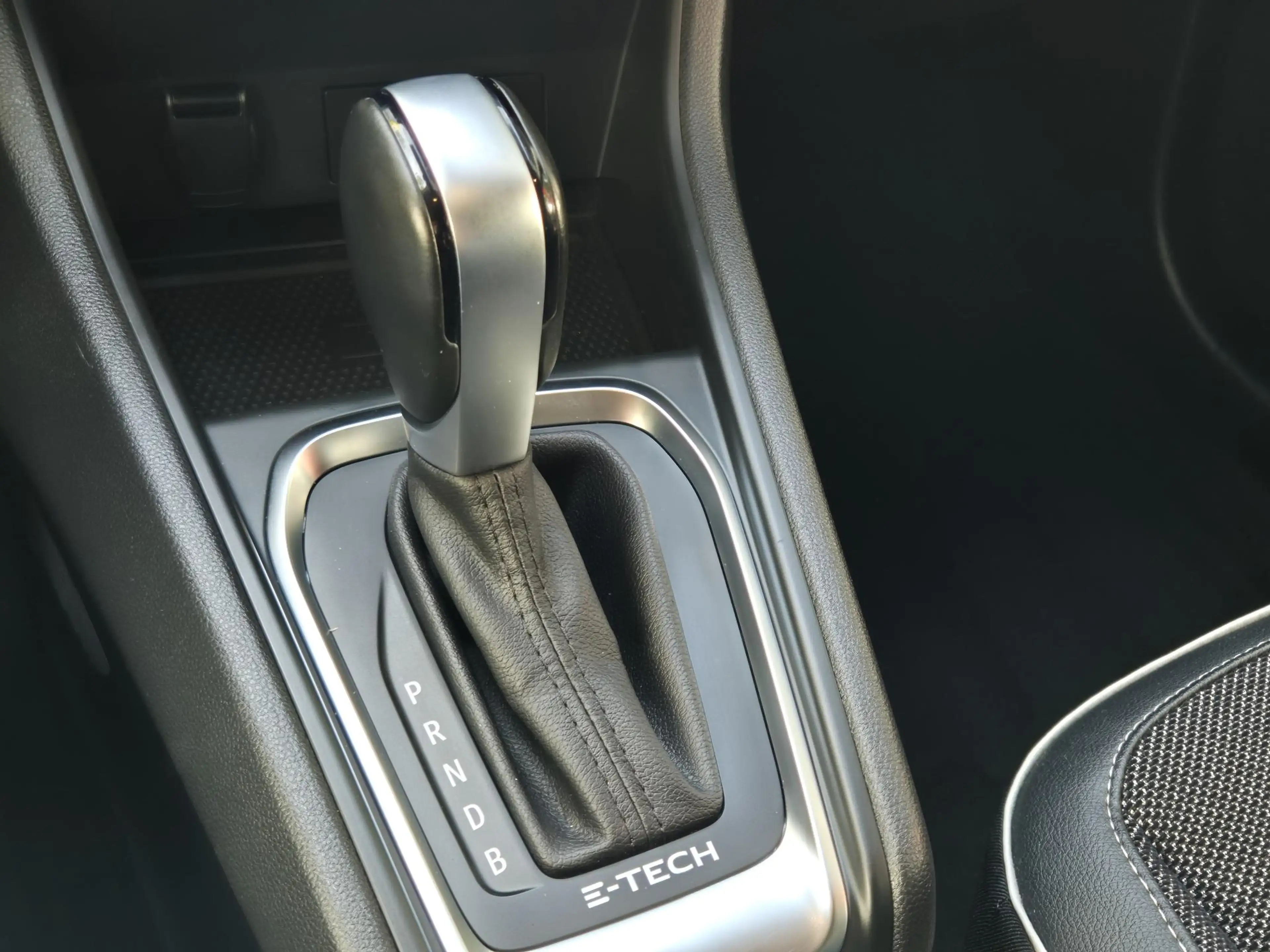 Renault Captur 1.6 E-Tech plug-in hybrid 160 SL Rive Gauche | Tre — photo 19