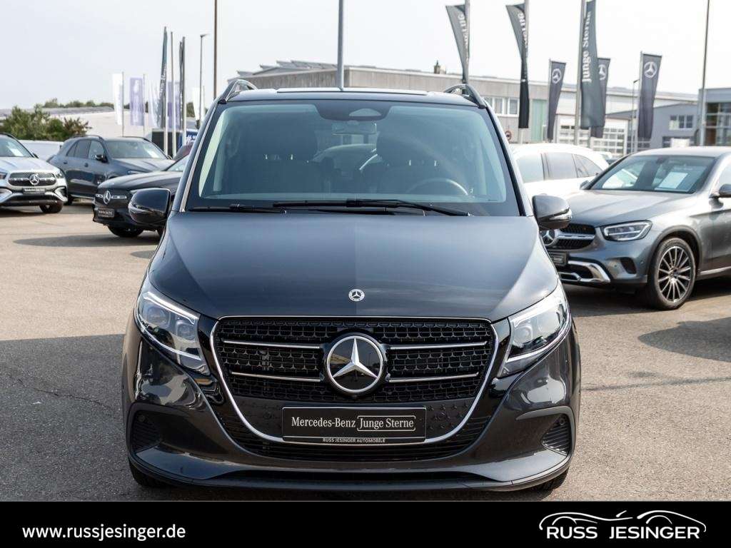 Mercedes-Benz V 220