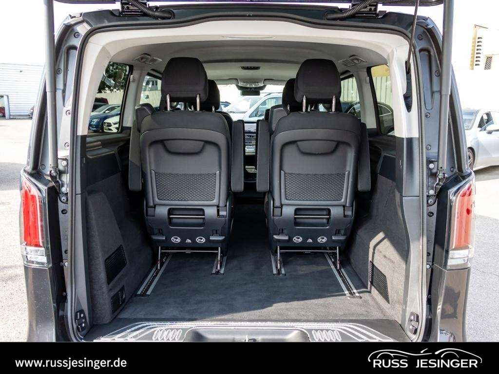 Mercedes-Benz V 220