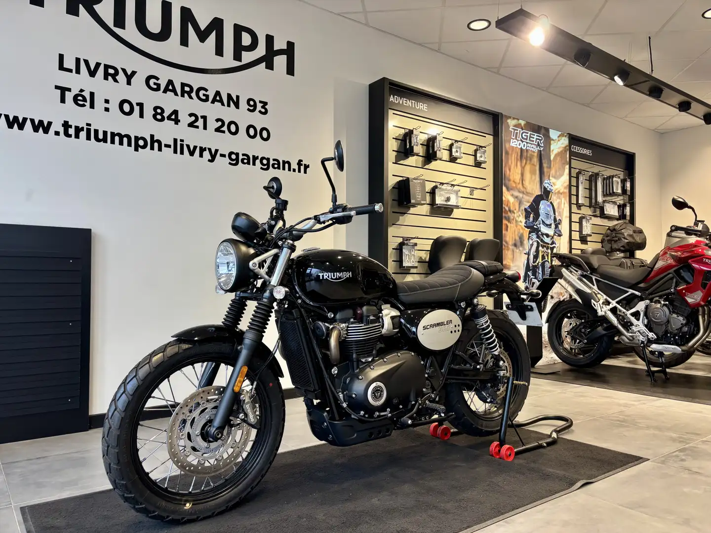 Triumph Scrambler Noir - 2