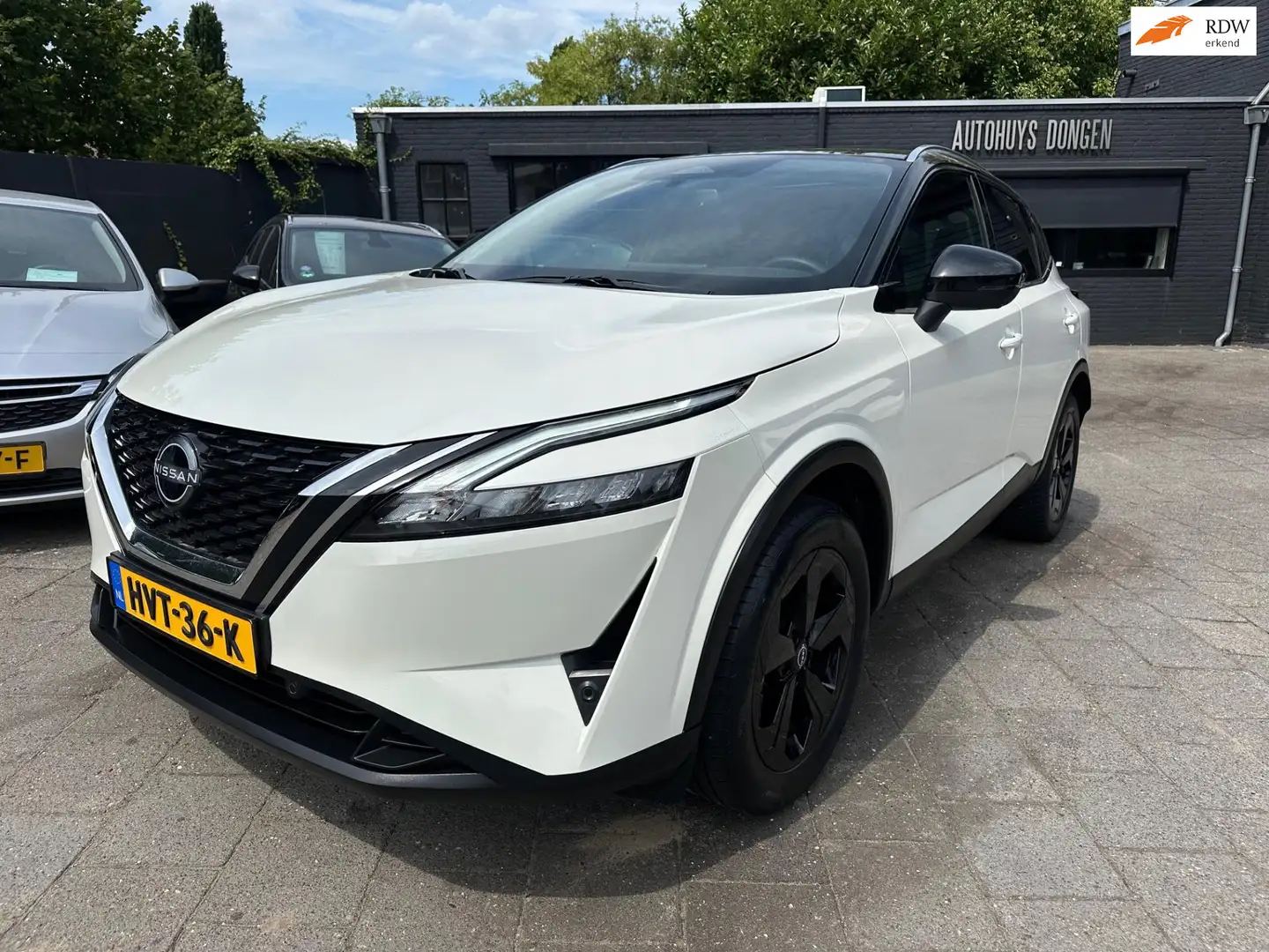 Nissan Qashqai 1.3 MHEV (140pk) Tekna! Panodak! Navi! 360 Camera Wit - 1