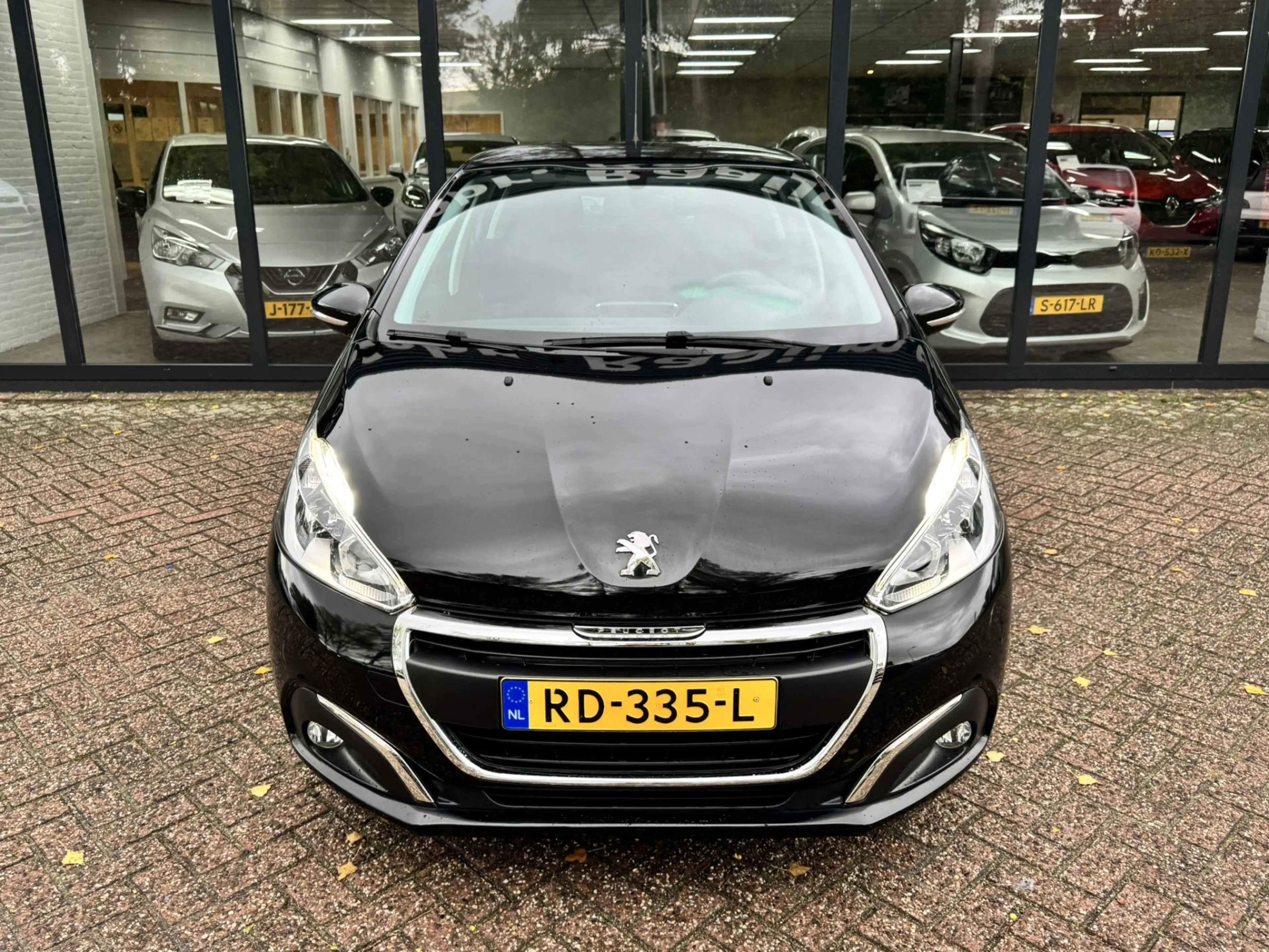 Peugeot 208 1.2 PureTech Blue Lion*Navigatie*Airco* — photo 3