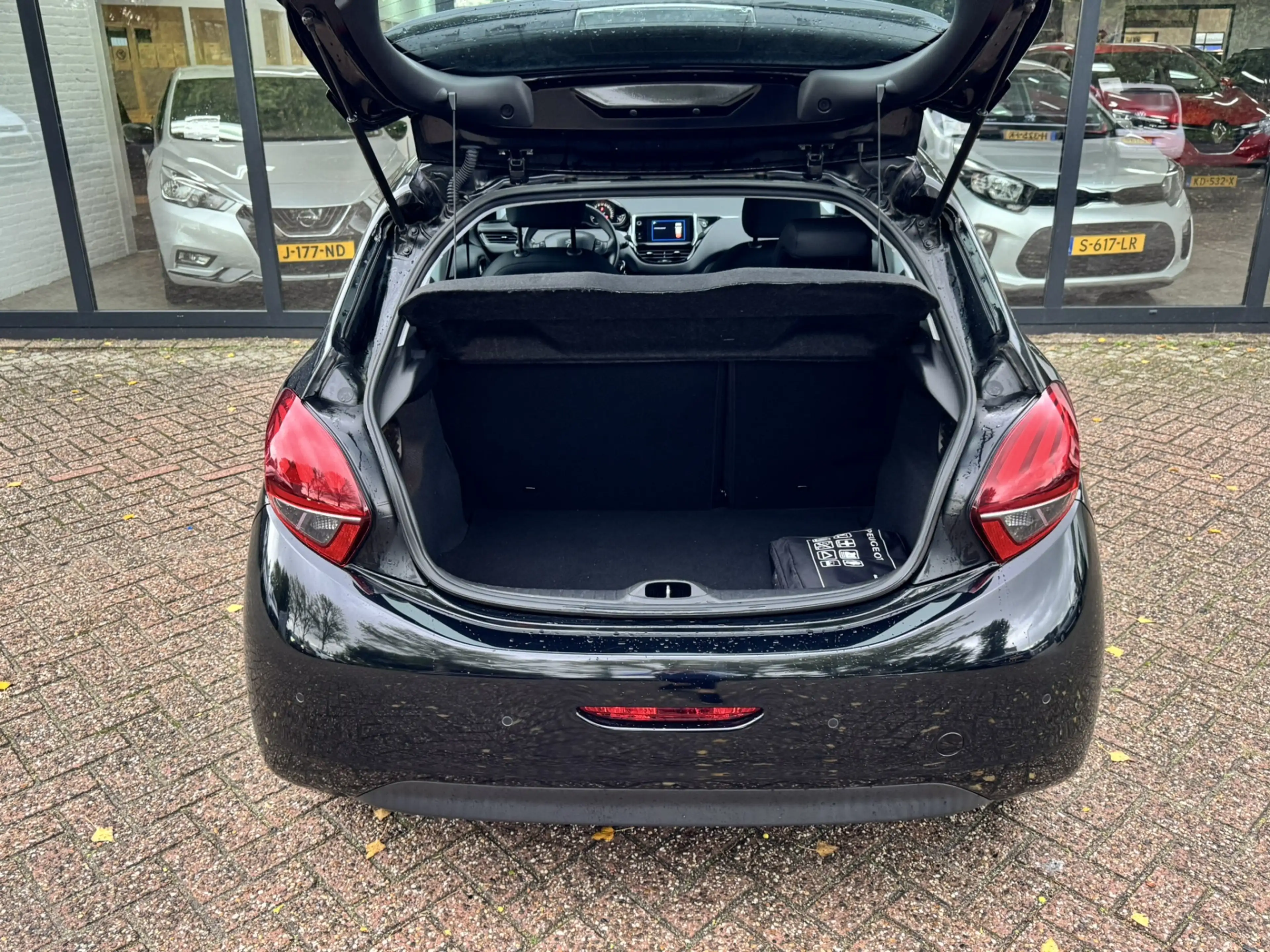 Peugeot 208 1.2 PureTech Blue Lion*Navigatie*Airco* — photo 7