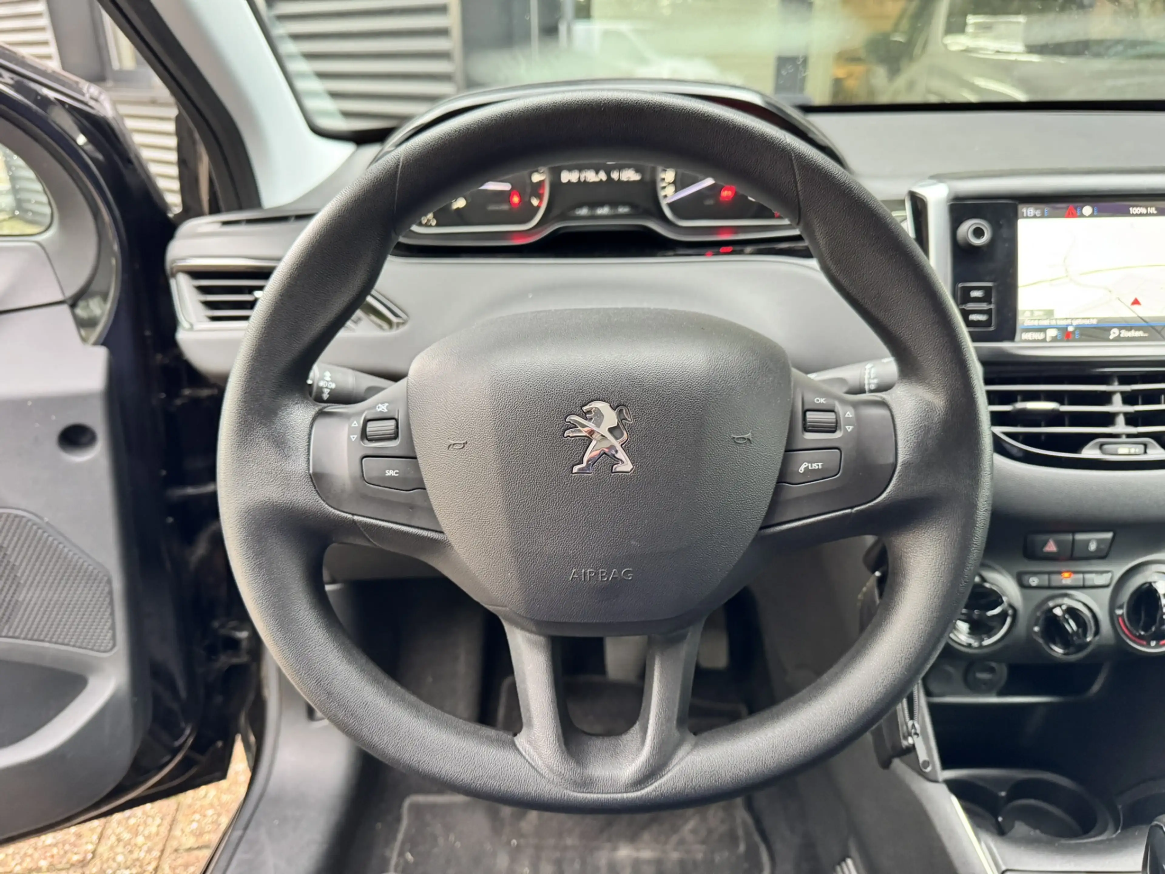 Peugeot 208 1.2 PureTech Blue Lion*Navigatie*Airco* — photo 10