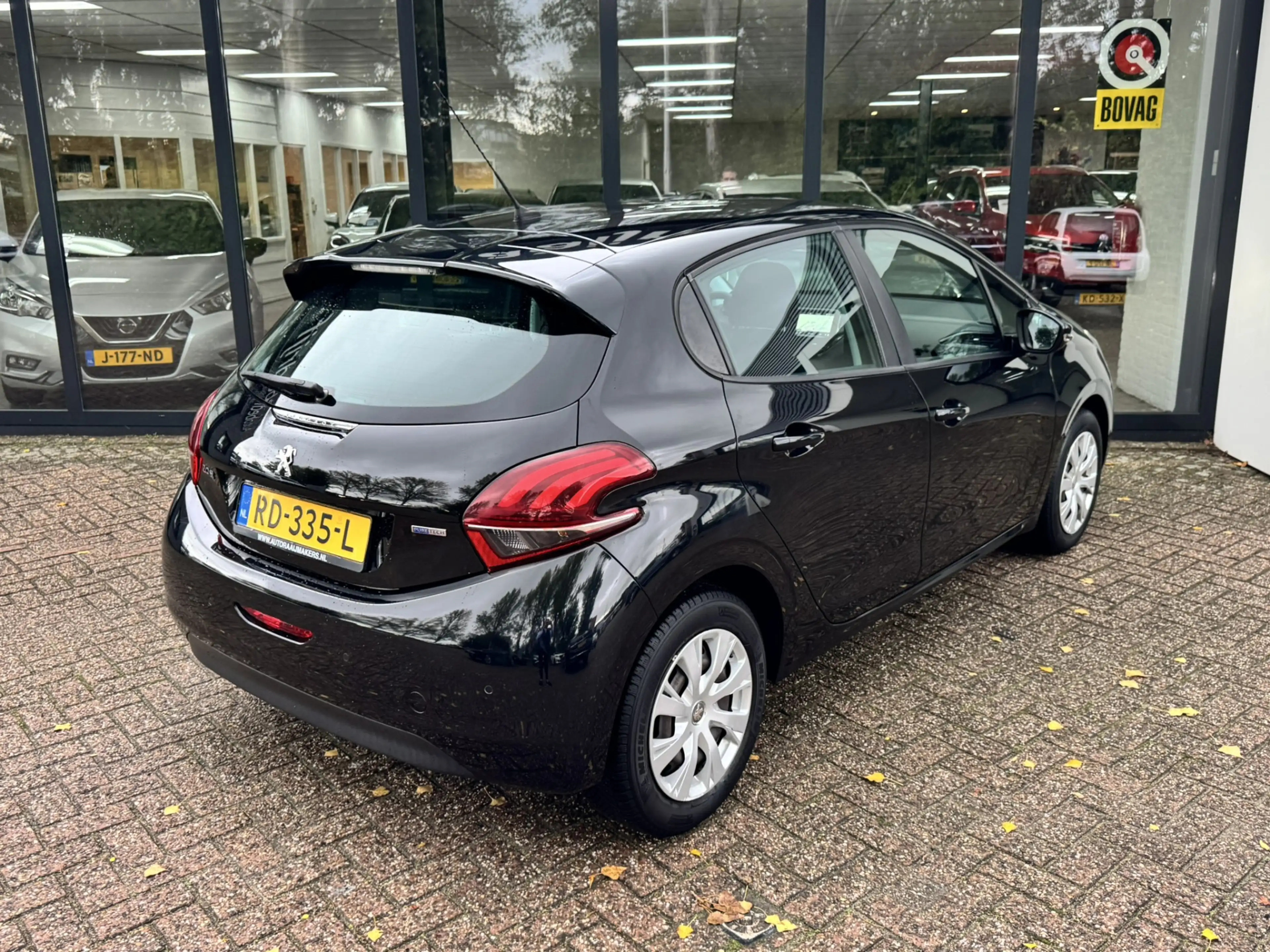 Peugeot 208 1.2 PureTech Blue Lion*Navigatie*Airco* — photo 5