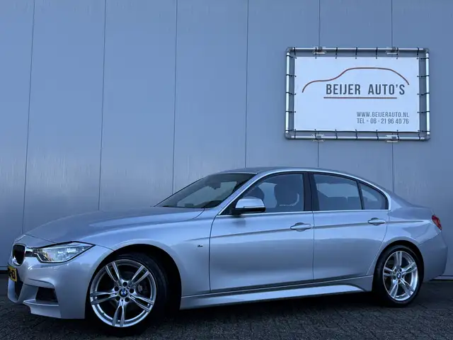 BMW 316 3-serie 316i Executive M-Pakket/Navigatie/18inch.