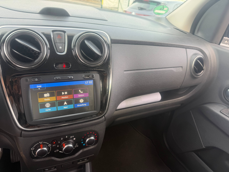 Dacia Lodgy Stepway/1.Hand/Neu TÜV/Scheckheft/Navi/Kamera — photo 14