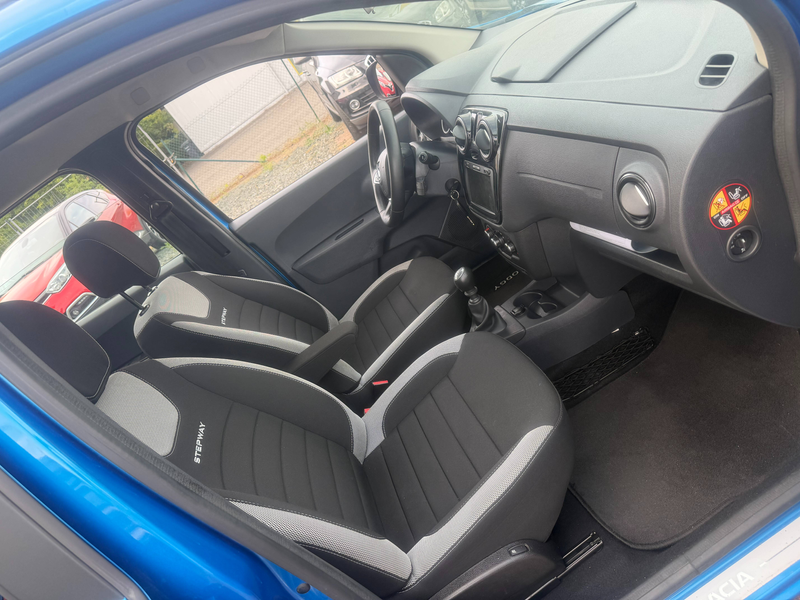 Dacia Lodgy Stepway/1.Hand/Neu TÜV/Scheckheft/Navi/Kamera — photo 16