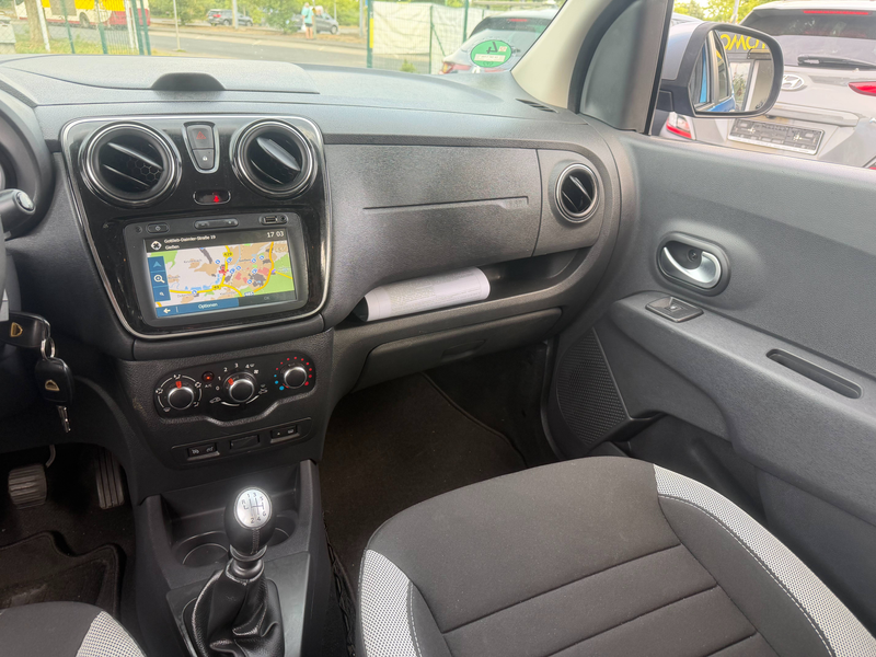 Dacia Lodgy Stepway/1.Hand/Neu TÜV/Scheckheft/Navi/Kamera — photo 12