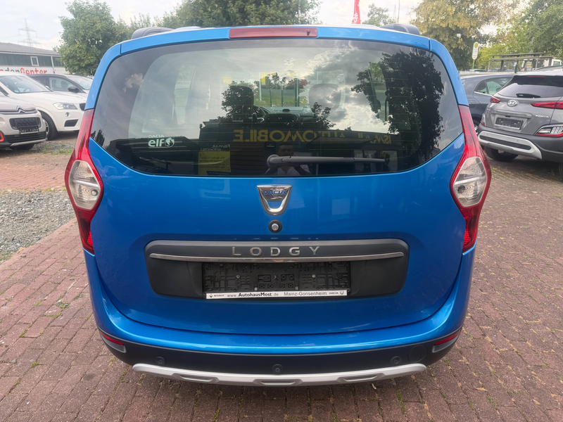 Dacia Lodgy Stepway/1.Hand/Neu TÜV/Scheckheft/Navi/Kamera — photo 5