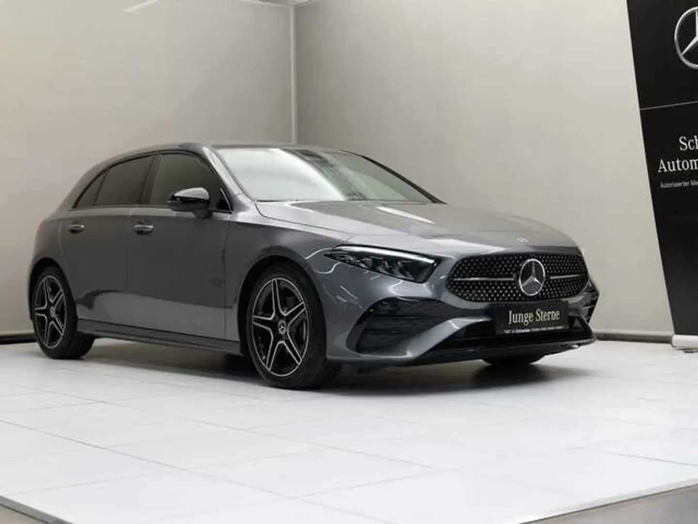 Mercedes-Benz A 180 d Kompaktlimousine SpurW S-Sitz Night Sport Gris - 2