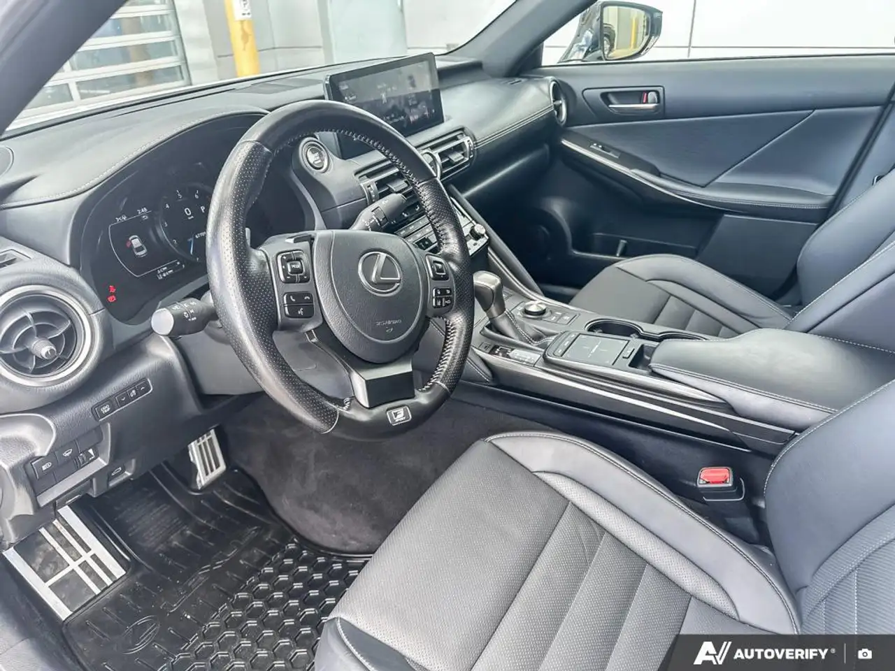 Lexus IS снимка Lexus IS