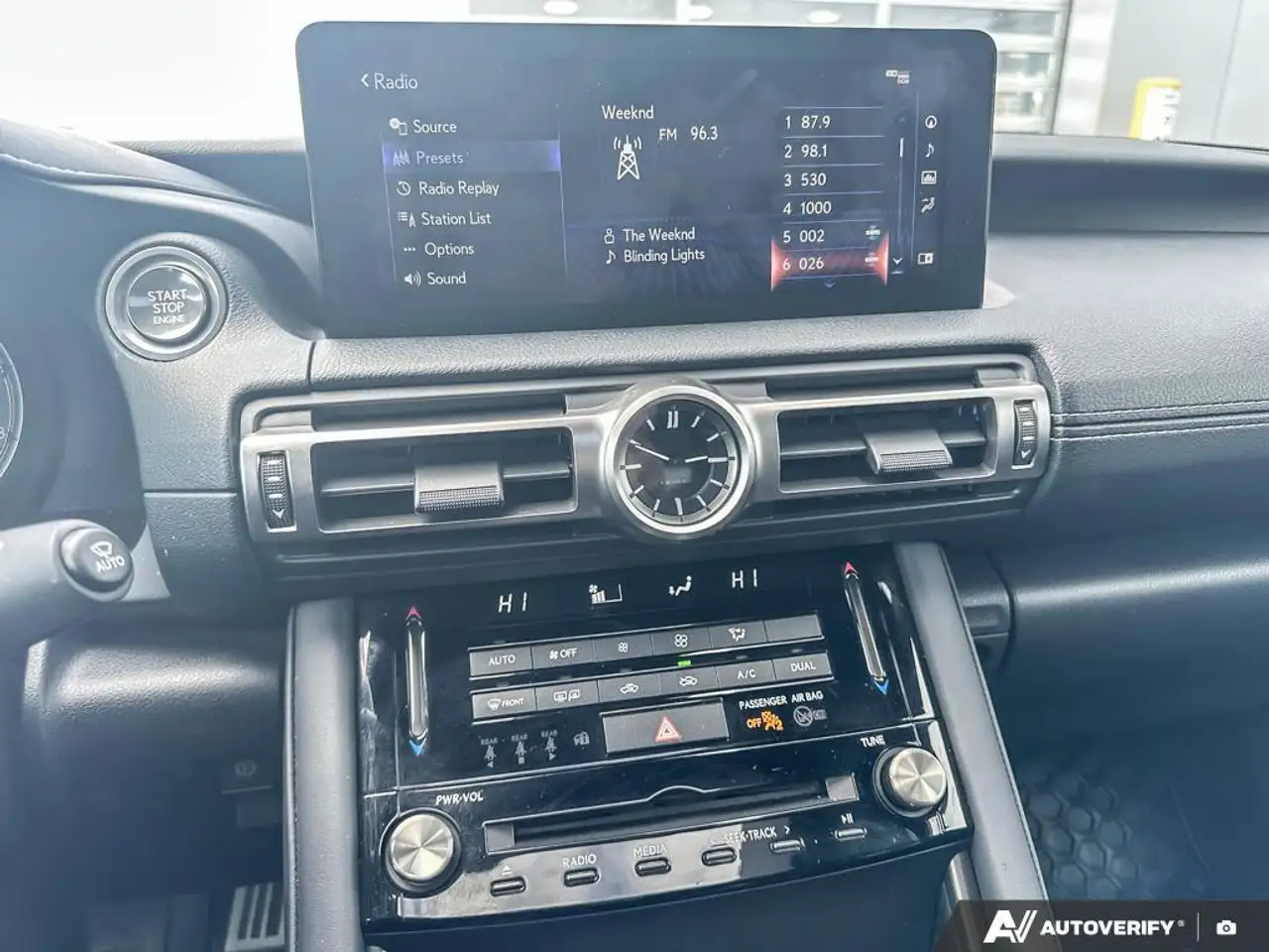 Lexus IS снимка Lexus IS