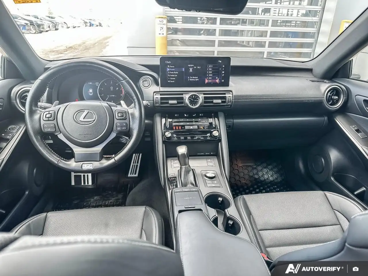 Lexus IS снимка Lexus IS