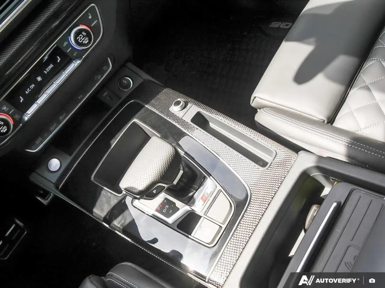 Audi SQ5 снимка Audi SQ5