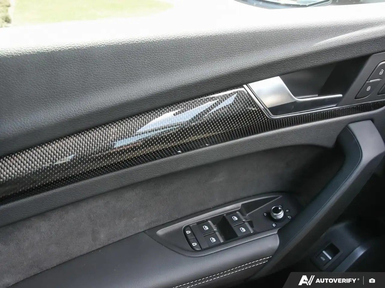 Audi SQ5 снимка Audi SQ5