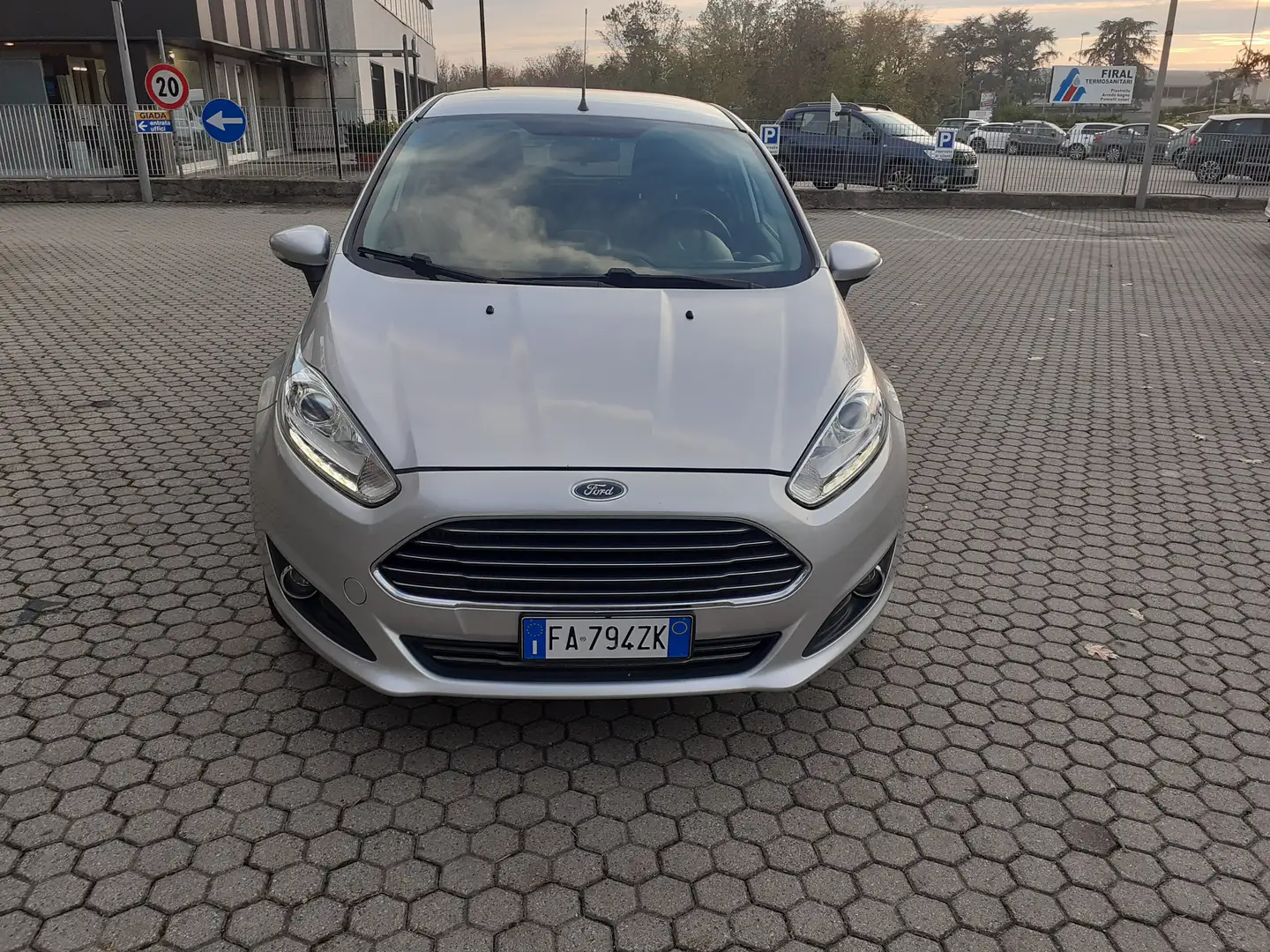 Ford Fiesta Fiesta VI 2013 5p 1.5 tdci Titanium 75cv E6 Argento - 1