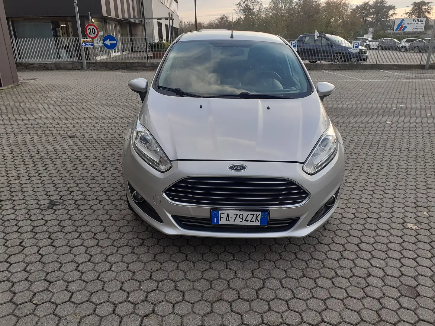 Ford Fiesta Fiesta VI 2013 5p 1.5 tdci Titanium 75cv E6 Argento - 2