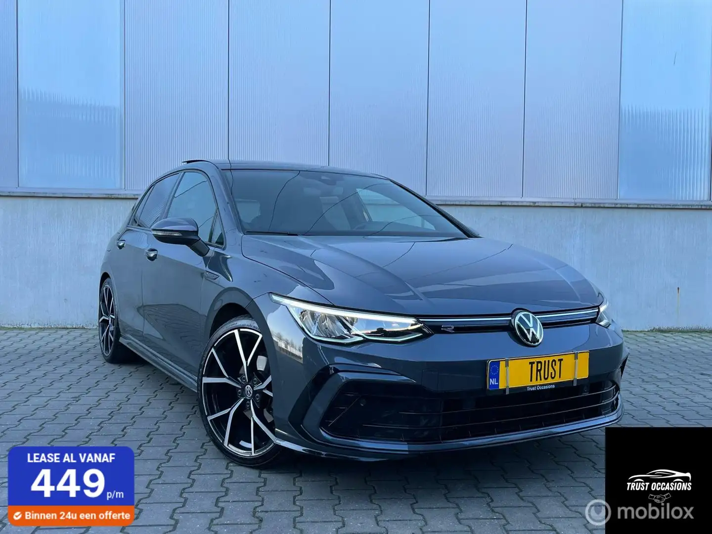 Volkswagen Golf 1.5 eTSI 3X R-Line Trekhaak Sterrenhemel KEYLES Grijs - 1