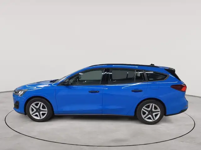 Ford Focus view 6
