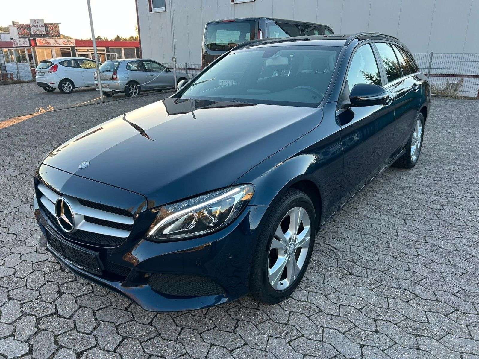 Mercedes-Benz C 200