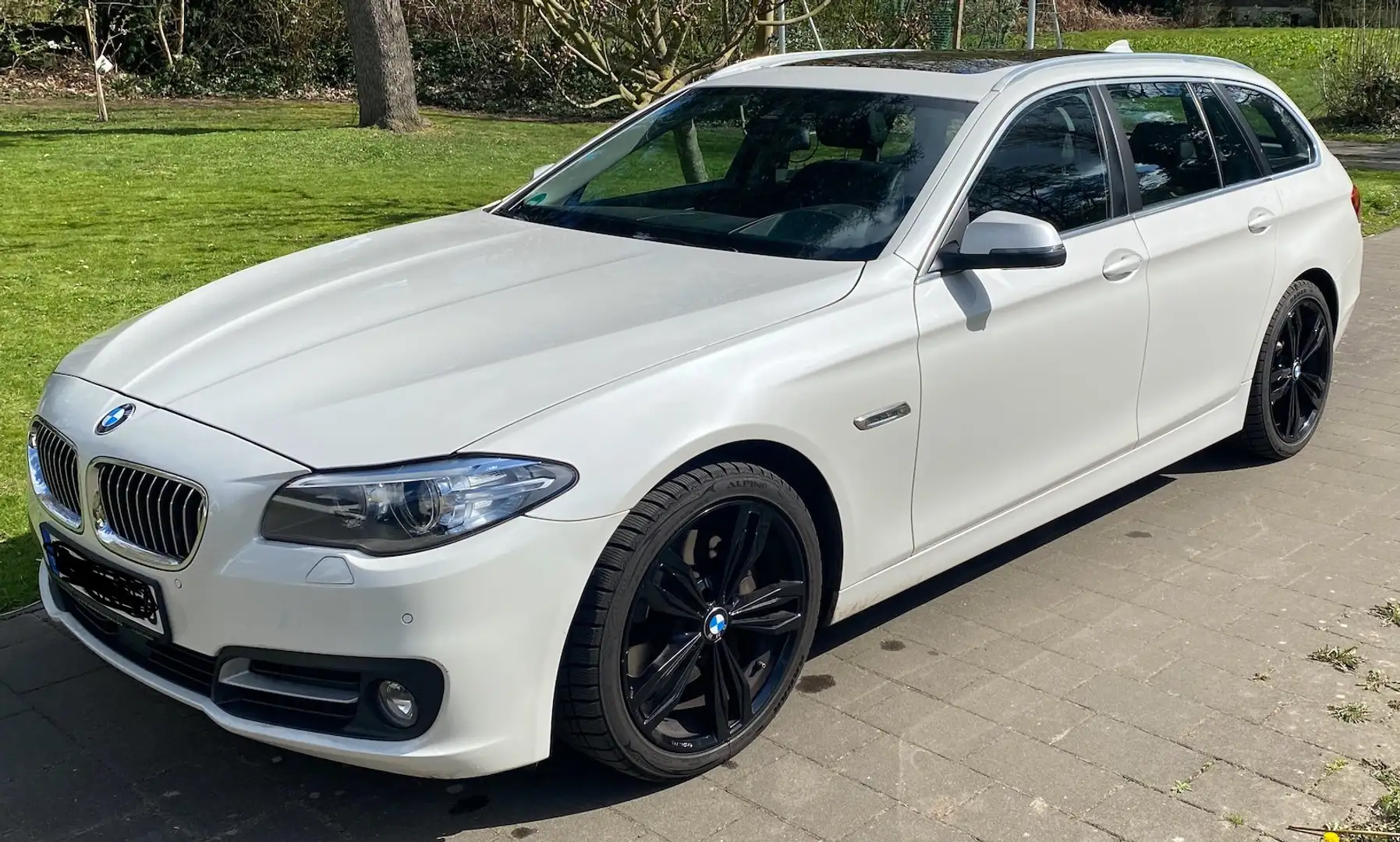 BMW 530 530d Touring Aut. Luxury Line Weiß - 1