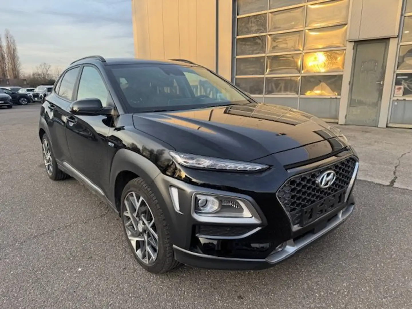 Hyundai KONA Hyundai Kona 2019 HEV 1.6 GDi SKY 5-deurs met 18″ Noir - 1