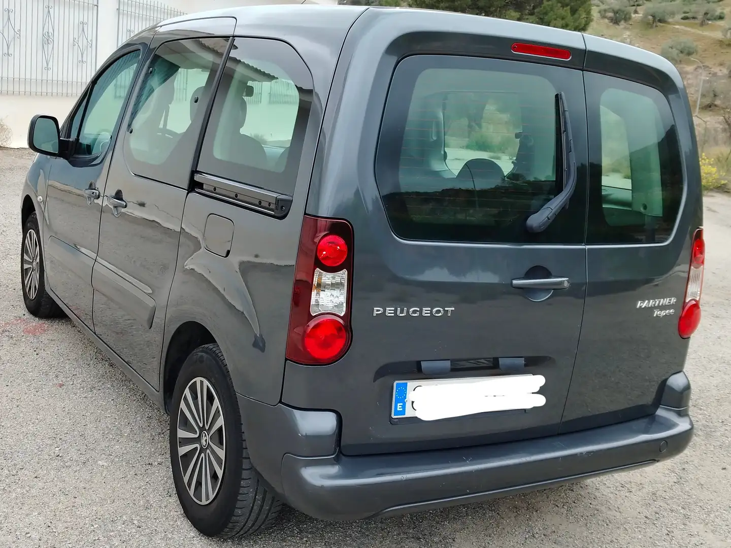 Peugeot Partner Tepee 1.6HDI Active 92 (N1) Gris - 2
