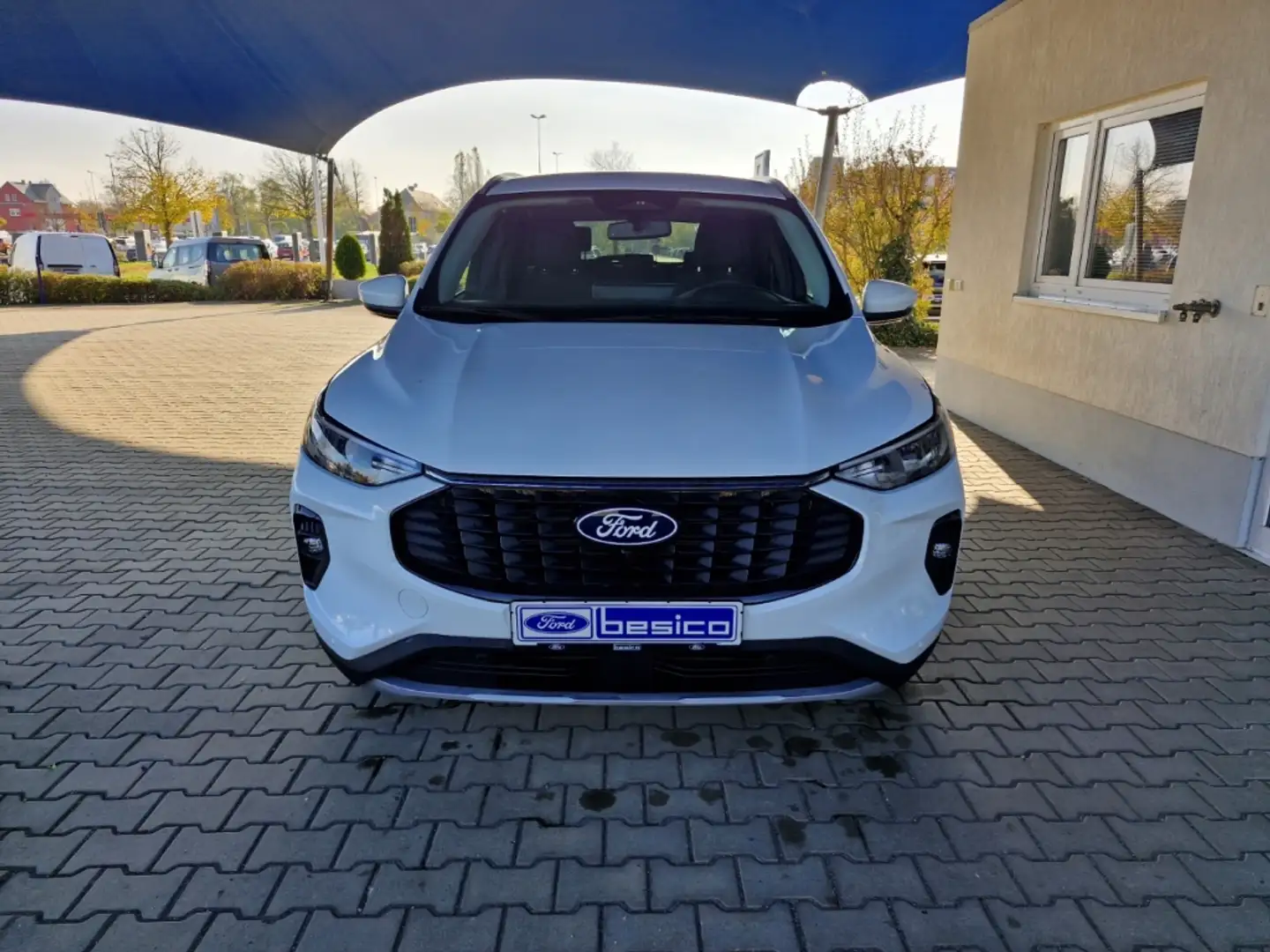 Ford Kuga Titanium+LED+DAB+NAV+PDC+iACC+BLIS+RFK+KeyFree+ Blanc - 2