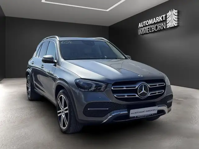 Mercedes-Benz GLE view 2