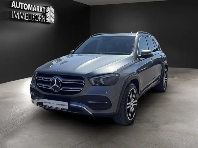 Mercedes-Benz GLE view 3