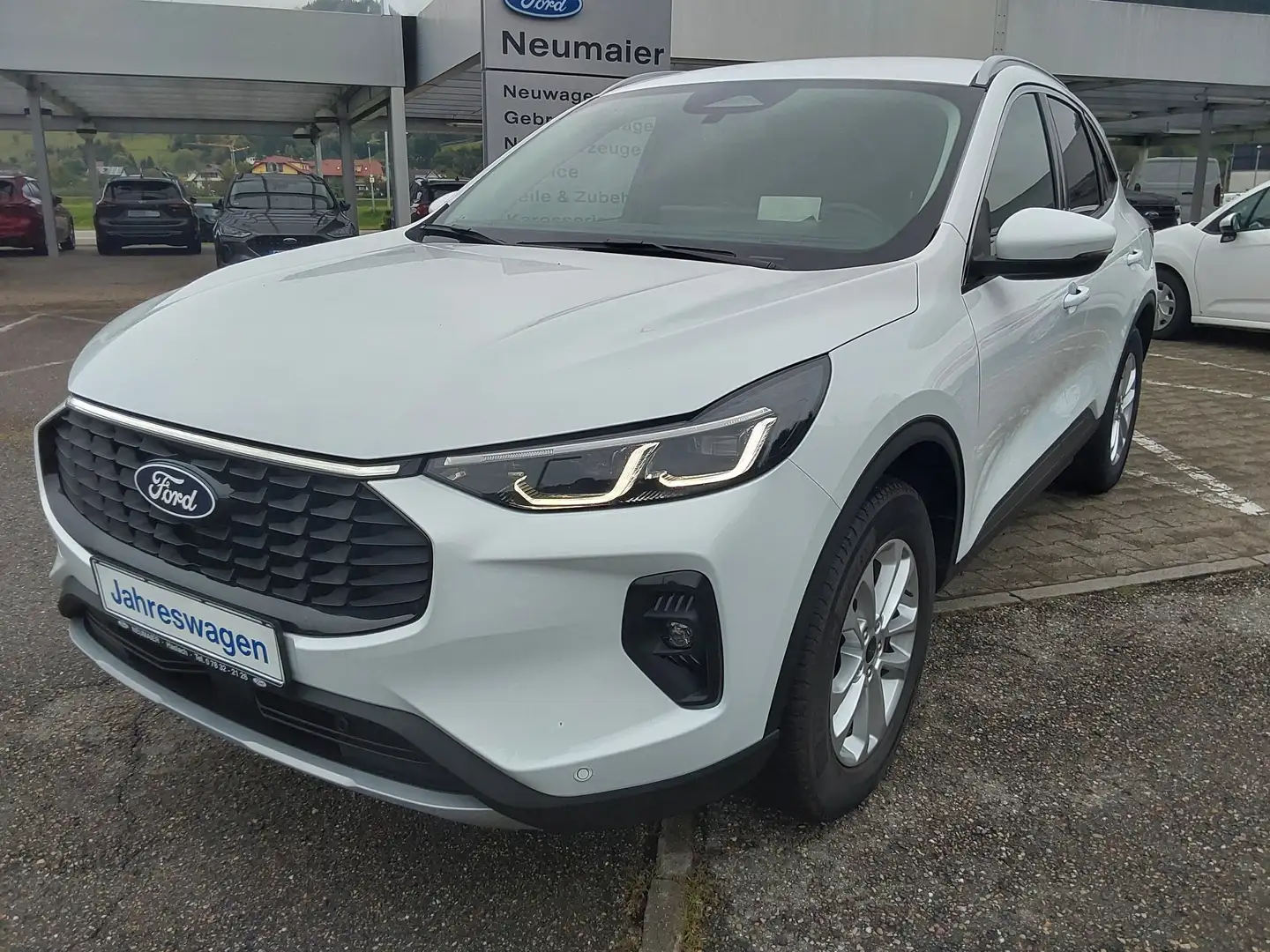 Ford Kuga Titanium Weiß - 1