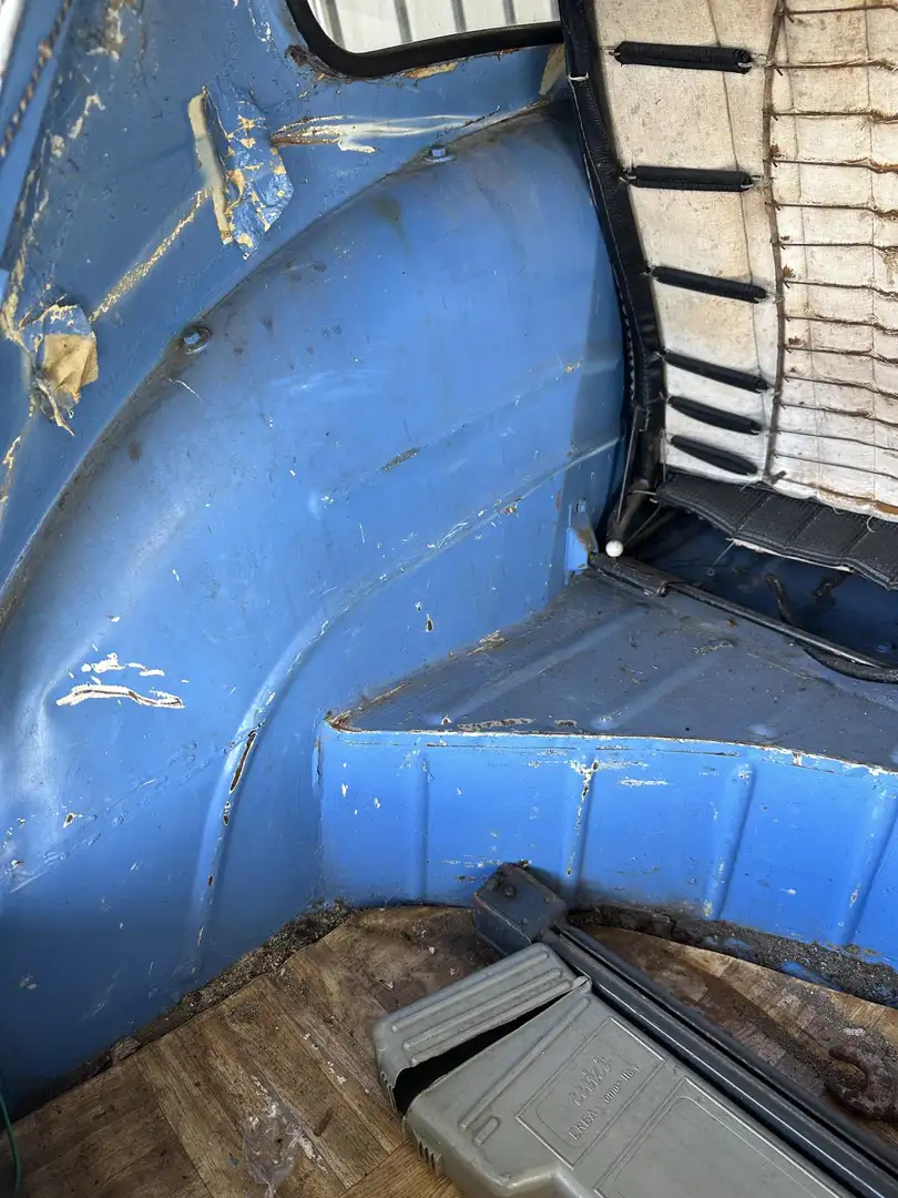 Citroen 2CV 2CV6 2CV6 Citroen eend opknapper Barnfind schuurvo Синій - 2