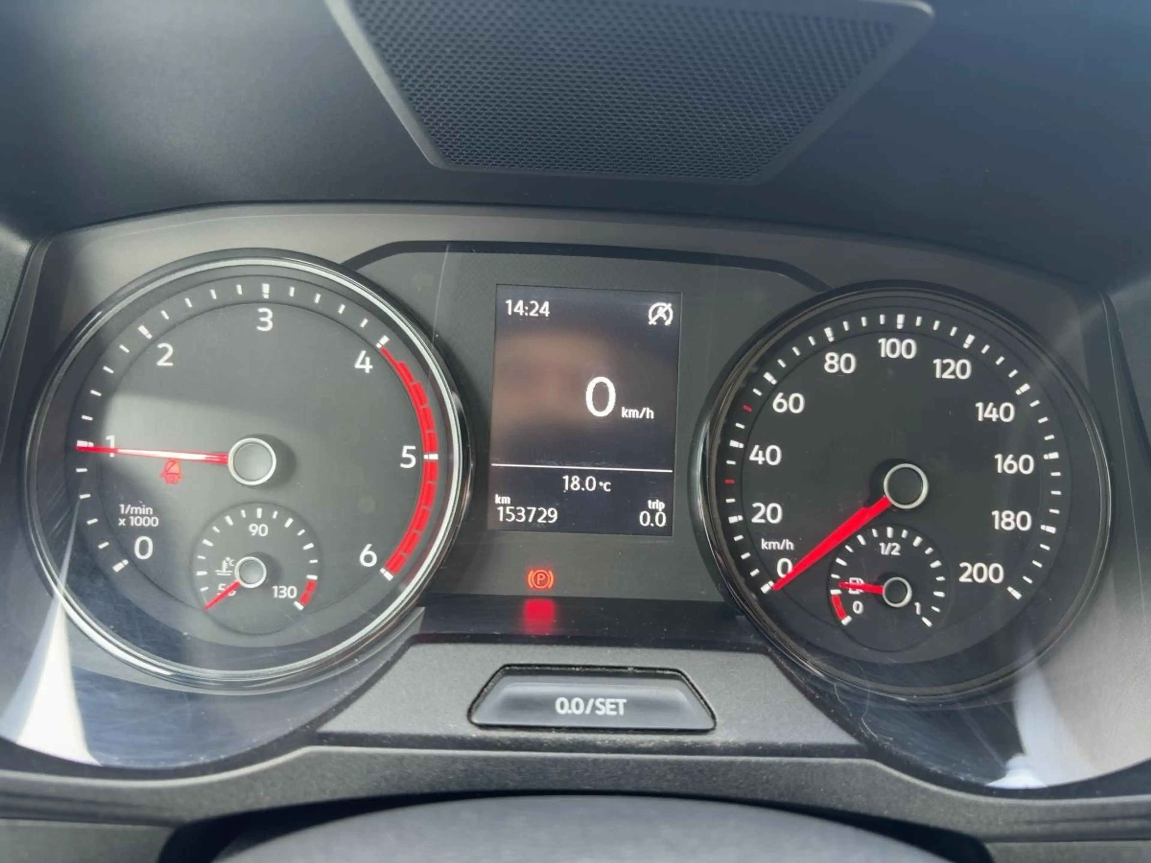 Volkswagen Crafter 35 2.0 TDI MR Kombi 4M 9-Sitze LED Stand — photo 15