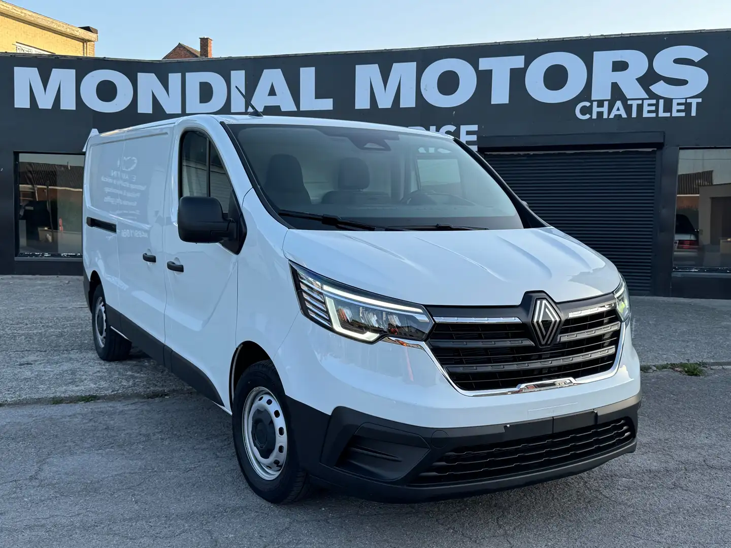 Renault Trafic 2.0 dCi 29 L2H1 130 CV Confort CRUISE CAMERA TVAC Blanc - 1