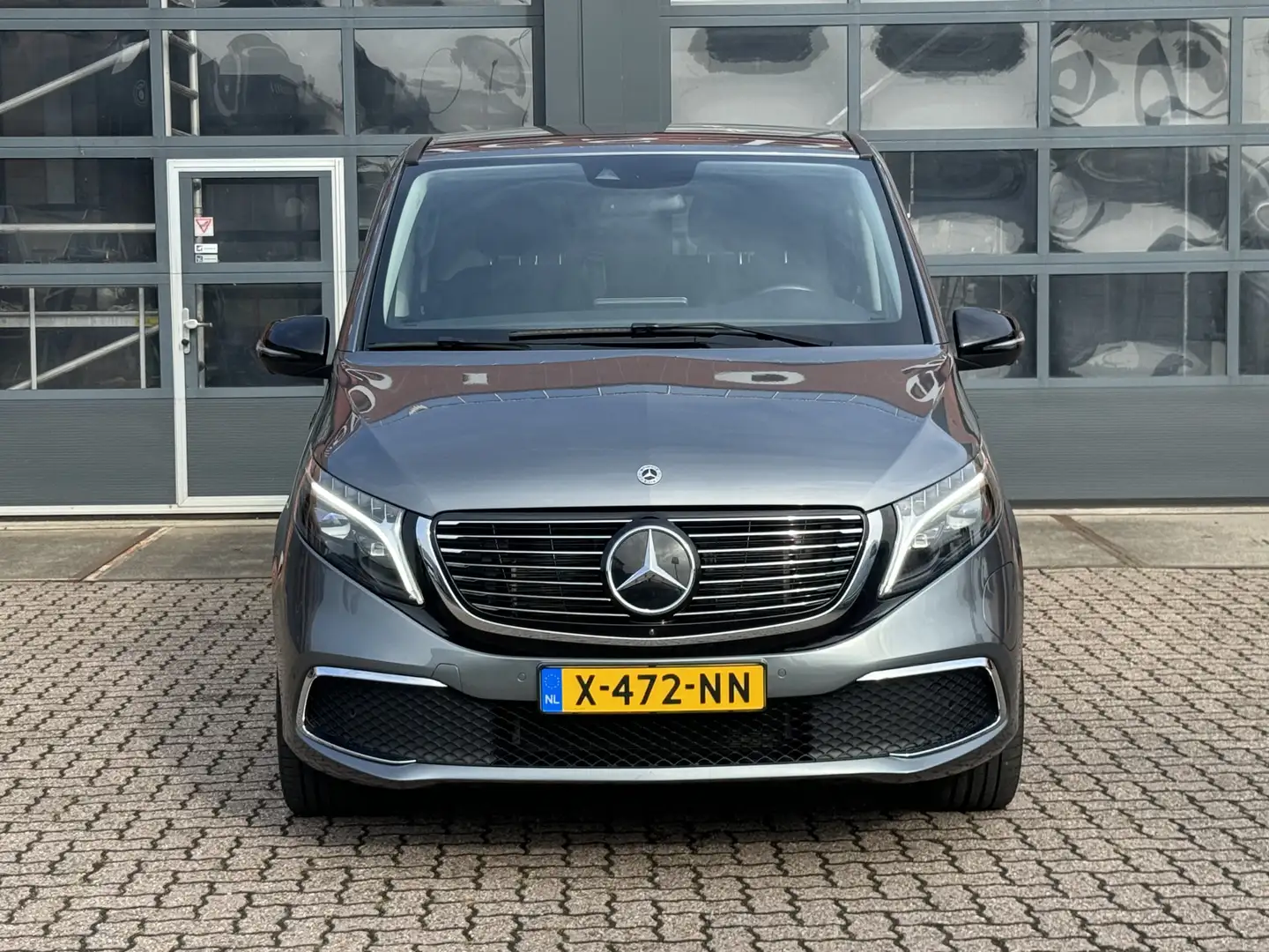 Mercedes-Benz EQV 300 L2 Avantgarde | 6 persoons, 360 Camera, Pano, Dist Gris - 2